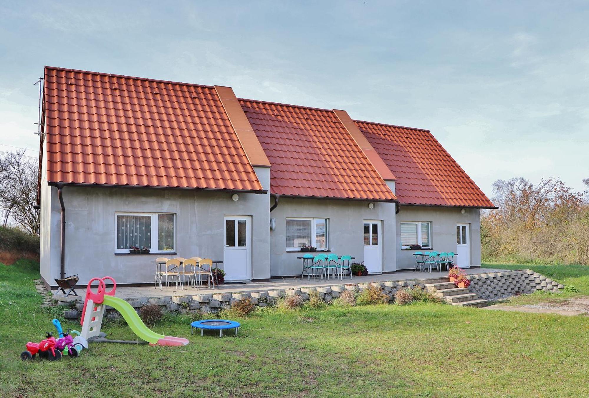Apartmany Vinarstvi Klucov Lstibor Екстер'єр фото